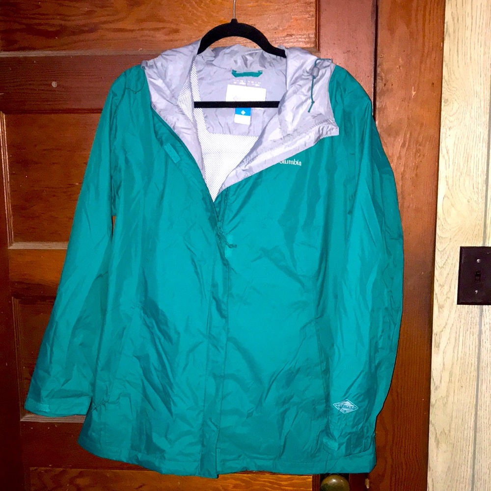 Columbia waterproof Omni-tech rain jacket